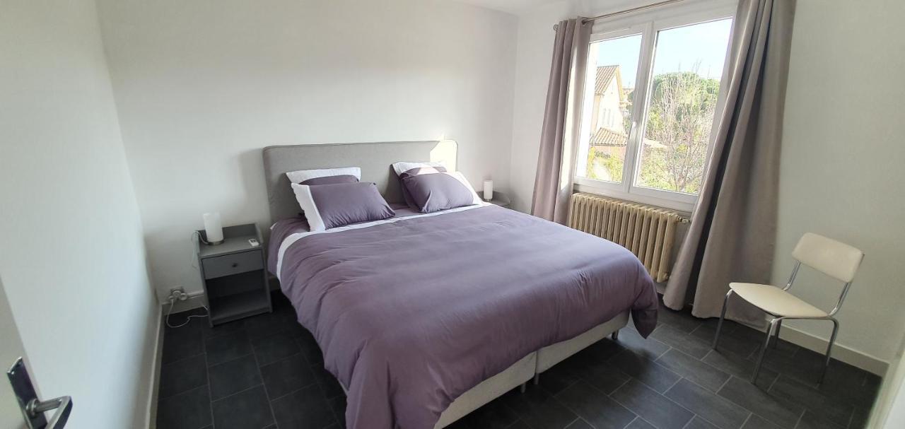 Appartement Entier Au Dessus De Villa, Climatisation Reversible Poele A Bois Tres Chaleureux , Wi Fi Parking Privee Gratuit Situation 500 M, Plage Et Centre Ville Sanary-sur-Mer Exterior photo