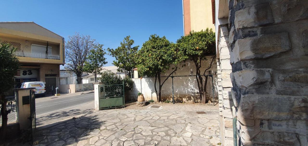 Appartement Entier Au Dessus De Villa, Climatisation Reversible Poele A Bois Tres Chaleureux , Wi Fi Parking Privee Gratuit Situation 500 M, Plage Et Centre Ville Sanary-sur-Mer Exterior photo