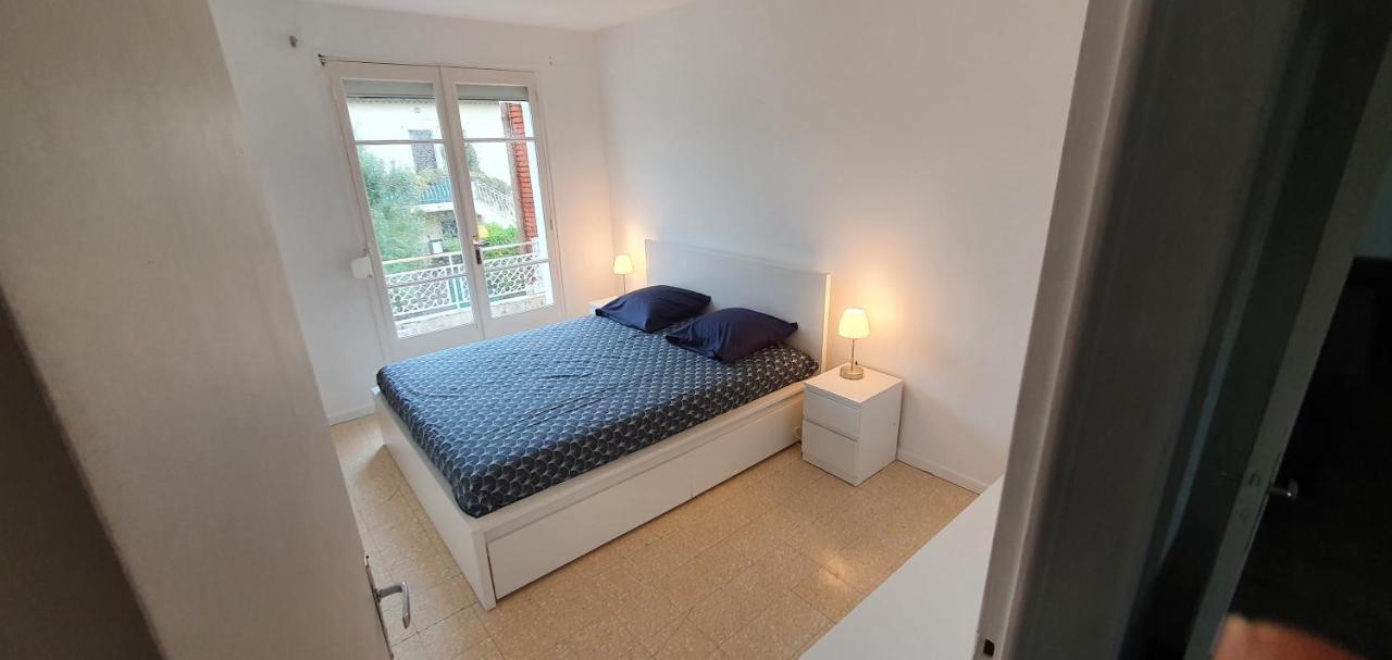 Appartement Entier Au Dessus De Villa, Climatisation Reversible Poele A Bois Tres Chaleureux , Wi Fi Parking Privee Gratuit Situation 500 M, Plage Et Centre Ville Sanary-sur-Mer Exterior photo